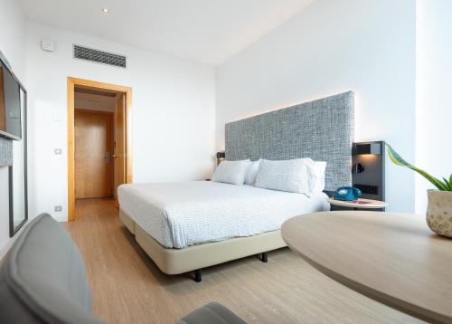 INNSiDE by Meliá Barcelona Aeropuerto - Best Hotels with Airport Shuttle Service in Barcelona