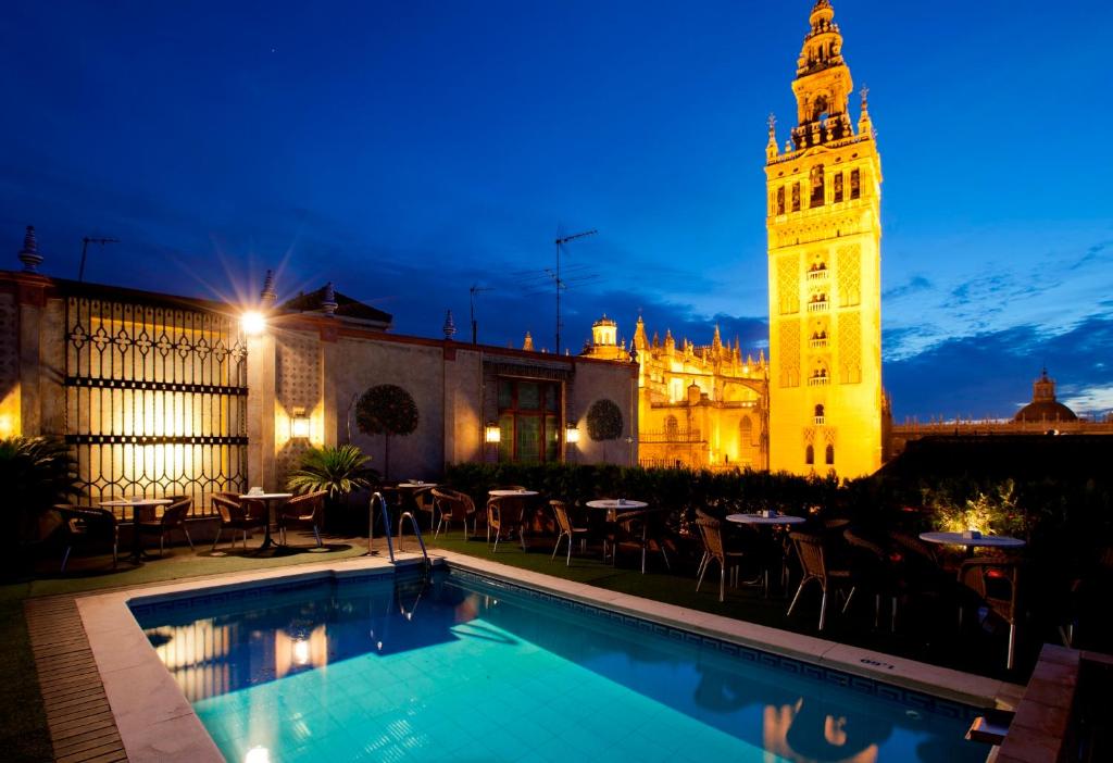 Hotel Doña María - Hotels with Pools in Seville