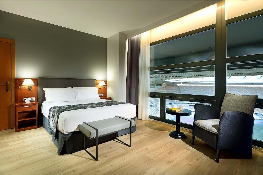 Exe Isla Cartuja - Best Parking Hotels in Seville