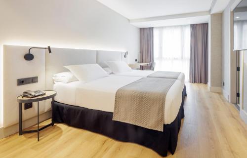 Hotel Ilunion San Sebastián - Best Pet-Friendly Hotels in San Sebastian