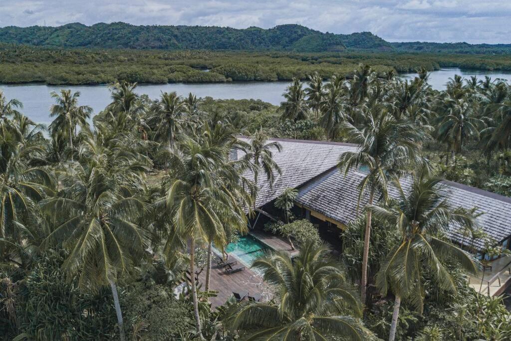 Maison Bukana - King Suite - Best Hotels in Siargao Island