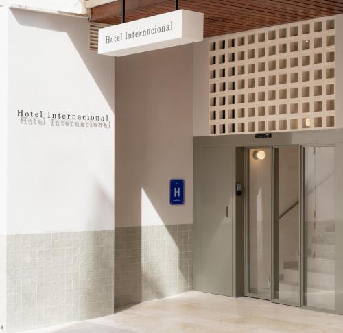 Hotel Internacional - Best Pet-Friendly Hotels in Benidorm