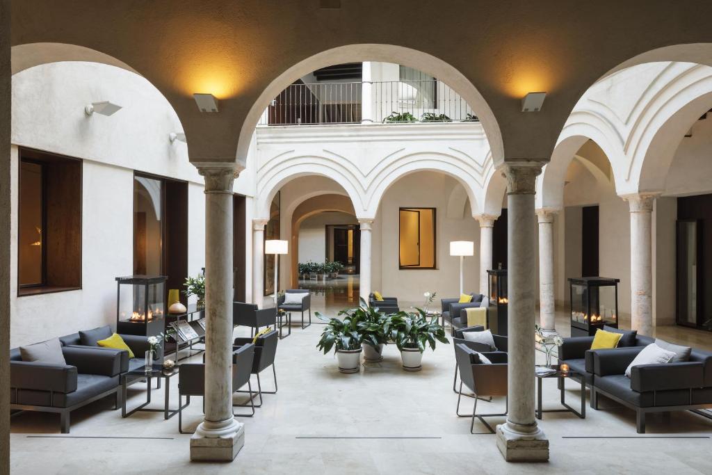 Hotel Posada del Lucero - Best Pool Hotels in Seville