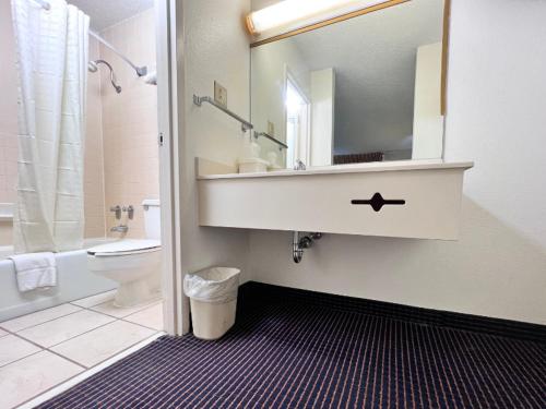 hotels with suites in Baton Rouge