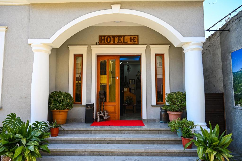 Hotel Epoka - Best Pet-Friendly Hotels in Albania