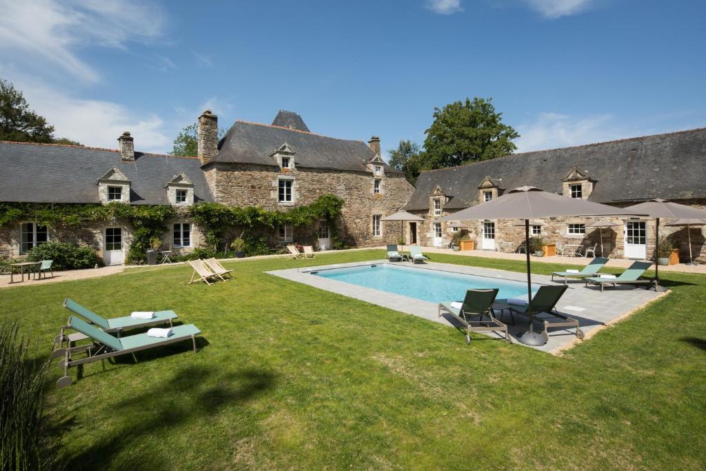MANOIR DU VAU D ARZ gîtes et chambres d hôtes avec piscine - Best Hotels in Brittany