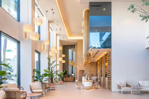 Port Alicante City & Beach - Best Holiday Inn Hotels in Spain