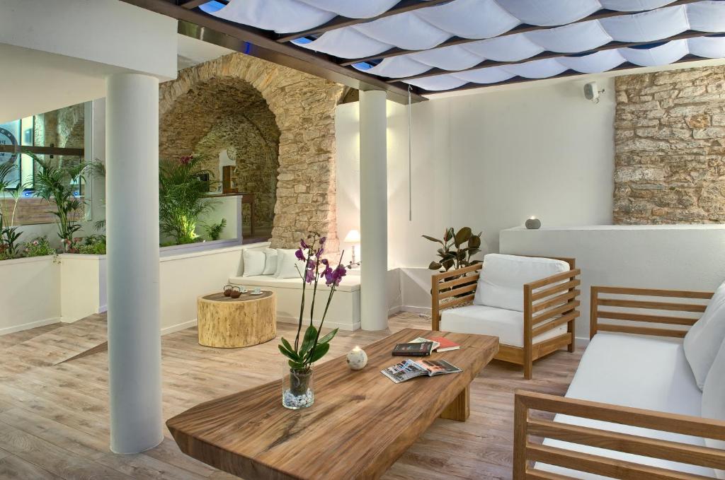 El Petit Convent - Best Hotels in Begur