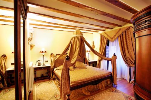 Hotel Boutique Real Casona De Las Amas - Best Hotels in La Rioja