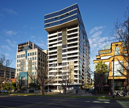 Oaks Melbourne St Kilda Road Hotel - Best Pool Hotels in Melbourne