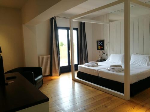 Hotel Trias - Best Hotels in Costa Brava