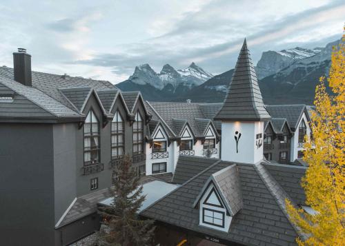 MTN House By Basecamp - Best Pet-Friendly Hotels in Banff