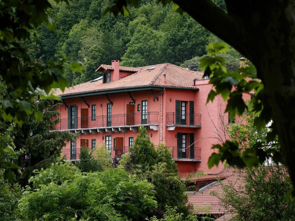 Churrut Hotel - Best Hotels in Navarre