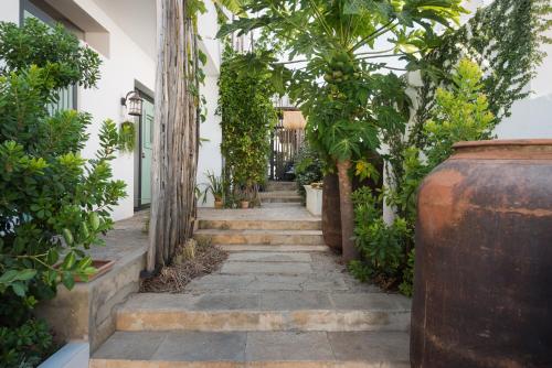 Altanure Almatere - Food Forest Boutique Stay
