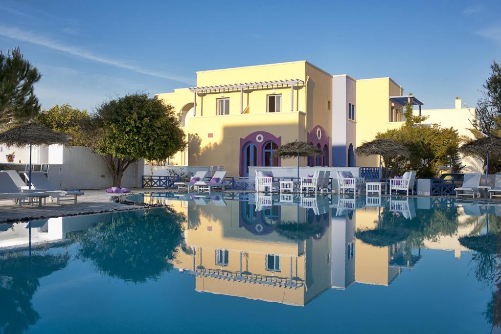Acqua Vatos Santorini Hotel - Top Santorini Beach Hotels