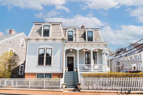 The Centerboard Nantucket - Best Hotels in Nantucket, MA