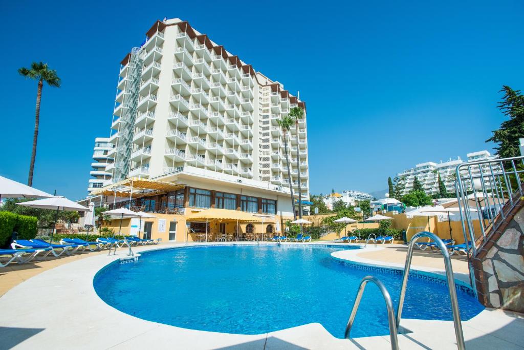 Hotel Monarque Torreblanca - Best Hotels with Free Breakfast in Marbella