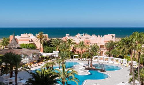 Oliva Nova Beach & Golf Hotel - Best Family Hotels in Valencia
