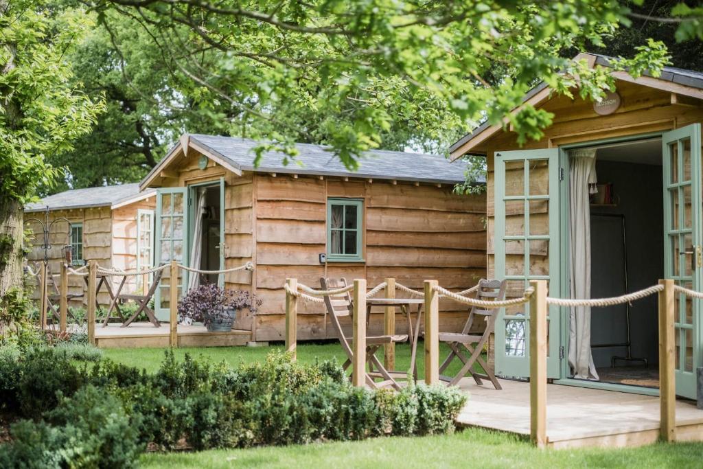 Toad Hall Lodges - Luxury Glamping Lodges Near Southwold! - Best Hotels in Southwold
