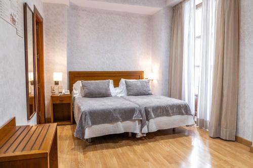 Hotel Granada Centro - Best Spa Hotels in Granada