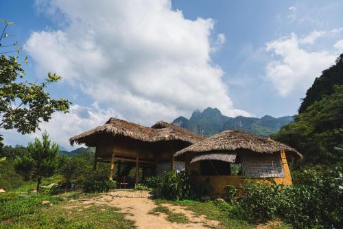 Tớ Dày Du Già Village