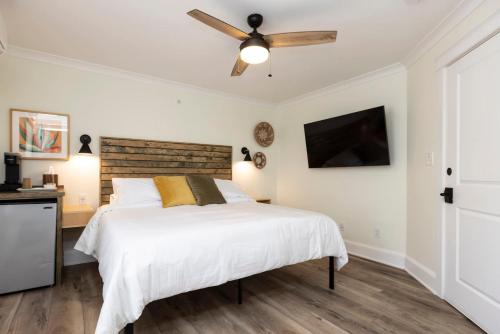 Breakers 204 Inn at Old Beach