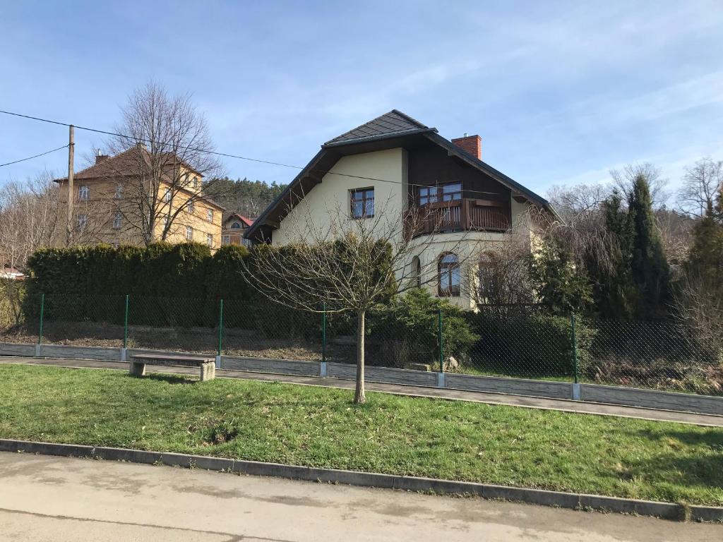 Dům u koupaliště - Best Hotels in Prague