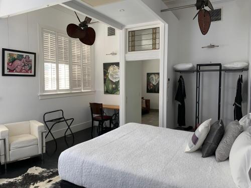 CIRCA 1936 Art Hotel